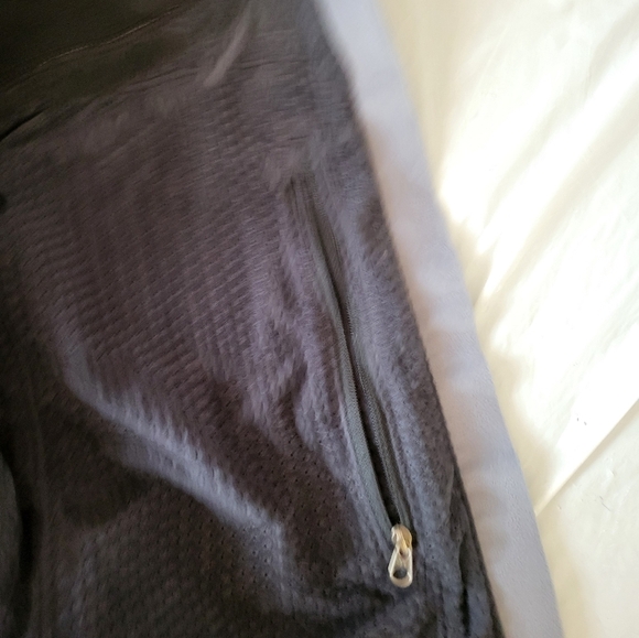 NWOT Mountain Hard Gear Black and Gray Jacket, Size Small - Picture 10 of 12